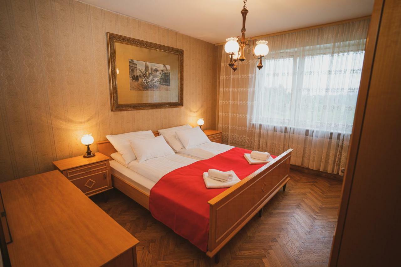 Apartmaji Retro Spodnje Gorje Exteriör bild