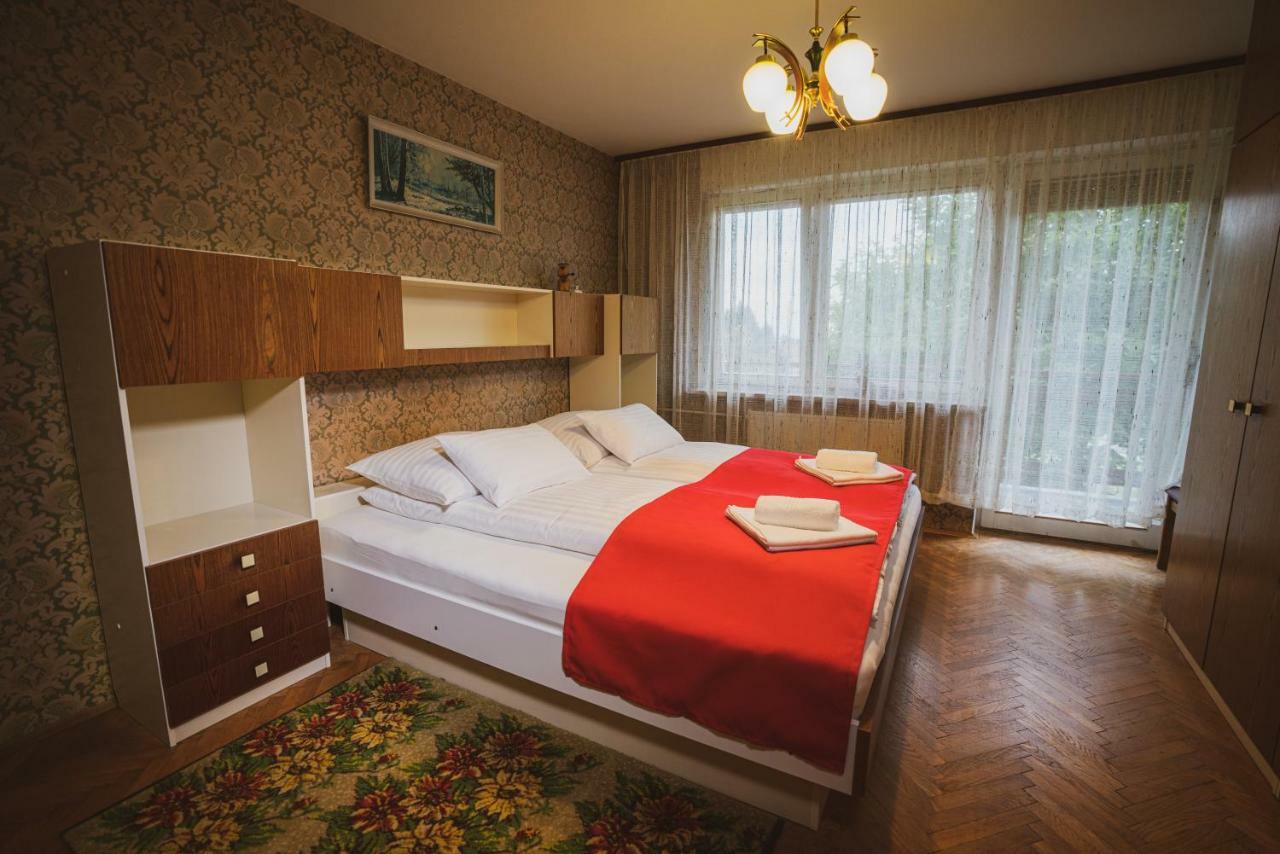 Apartmaji Retro Spodnje Gorje Exteriör bild
